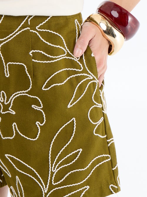 Short taille standard avec broderies - Kiabi