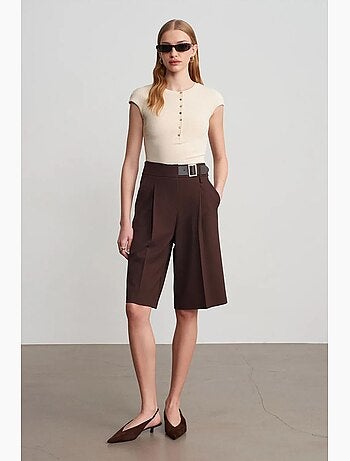 Short tailleur à taille haute et ceinture dilvin