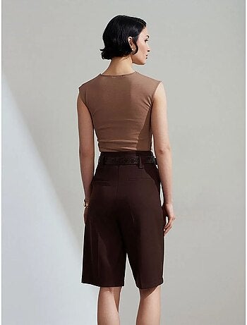 Short tailleur à taille haute et ceinture dilvin