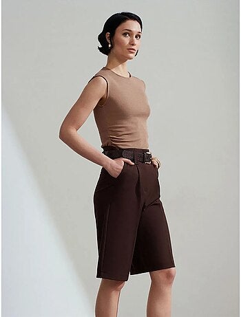 Short tailleur à taille haute et ceinture dilvin