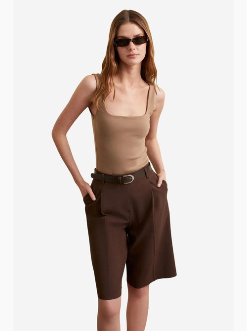 Short tailleur à taille haute et jambe large dilvin - Kiabi Short tailleur à taille haute et jambe large dilvin - Kiabi