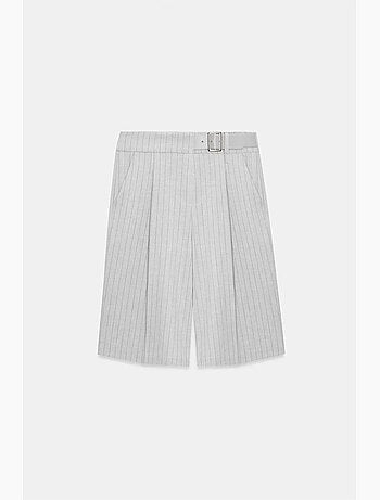 Short tailleur rayé à taille haute et ceinture dilvin