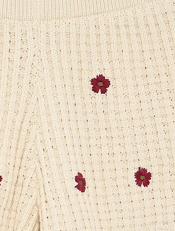 Short van haakwerk met geborduurde details