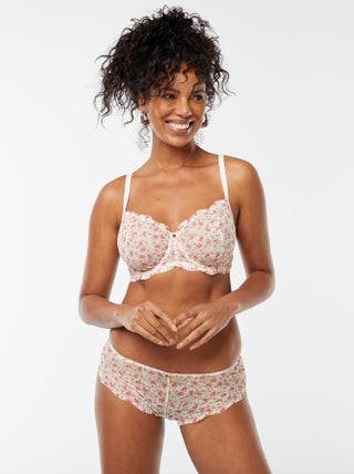 Shorty en dentelle fleurie ajourée