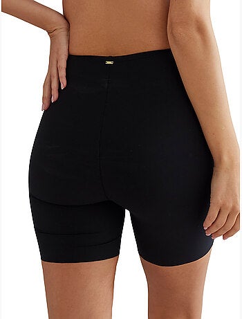 Shorty taille haute gainant curves