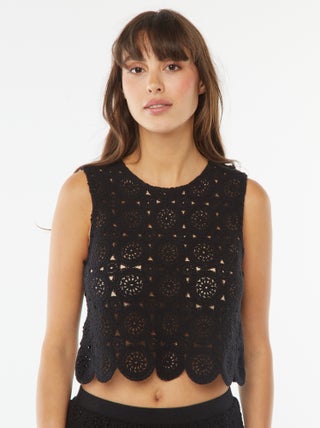 Singlet van macramé in haltermodel