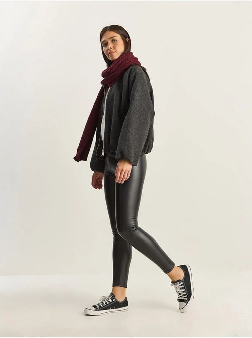 Skinny broek van imitatieleer met elastische taille lucci - Kiabi Skinny broek van imitatieleer met elastische taille lucci - Kiabi