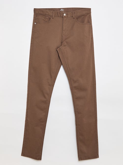 Slim-fit broek L36, voor personen die langer zijn dan 1m90 - Kiabi Slim-fit broek L36, voor personen die langer zijn dan 1m90 - Kiabi