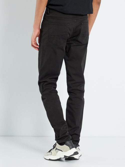 Slim-fit broek L36, voor personen die langer zijn dan 1m90 - Kiabi Slim-fit broek L36, voor personen die langer zijn dan 1m90 - Kiabi