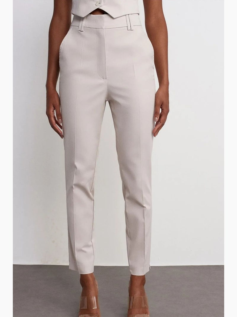 Slim-fit broek met hoge taille van crêpe dilvin Zand - Kiabi
