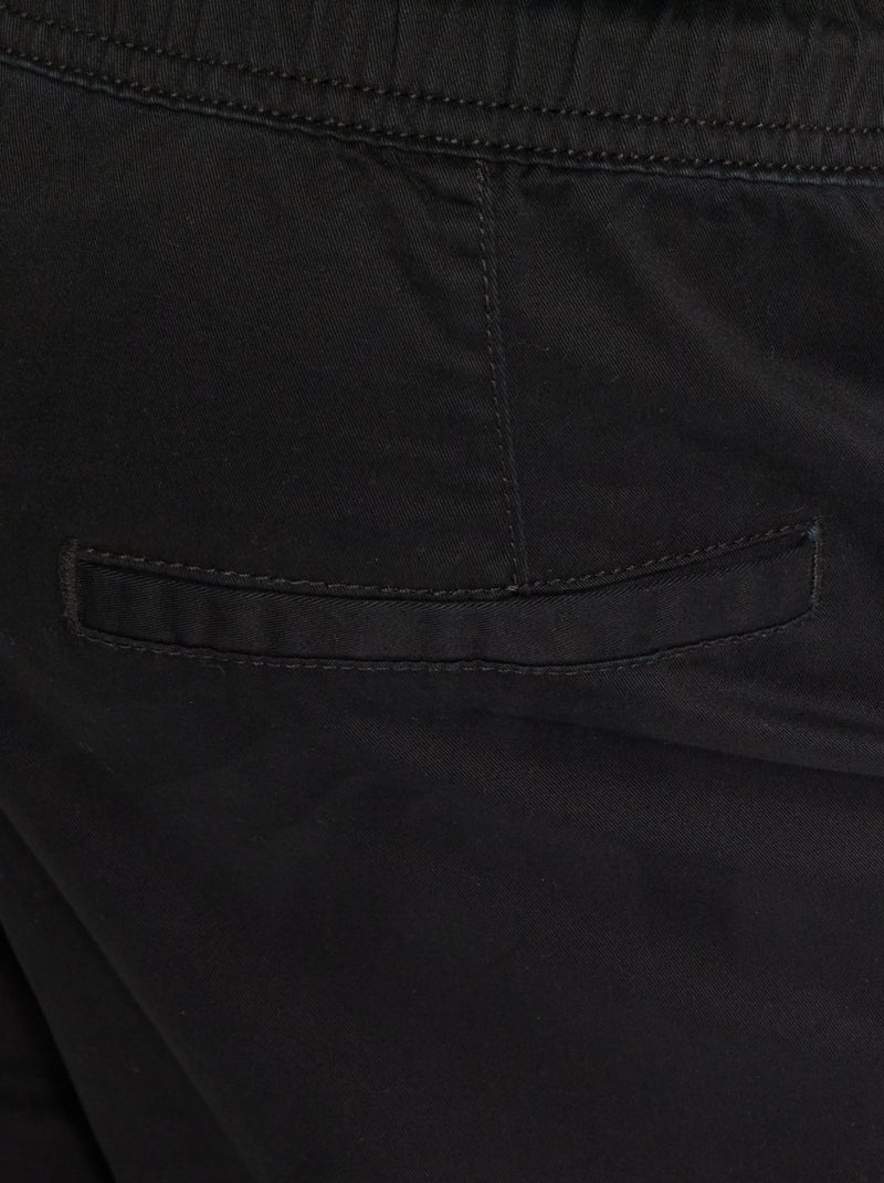 Slim-fit chino in joggingmodel zwart - Kiabi