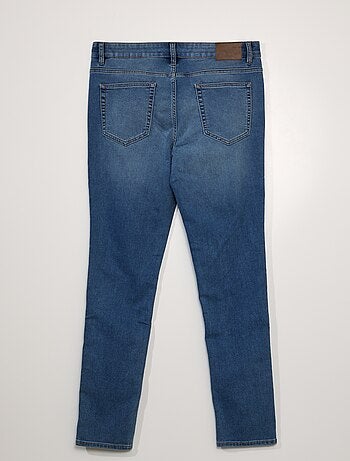 Slim-fit jeans