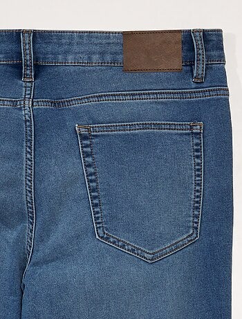 Slim-fit jeans