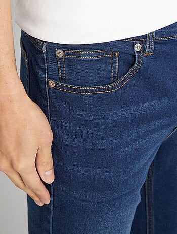 Slim-fit jeans
