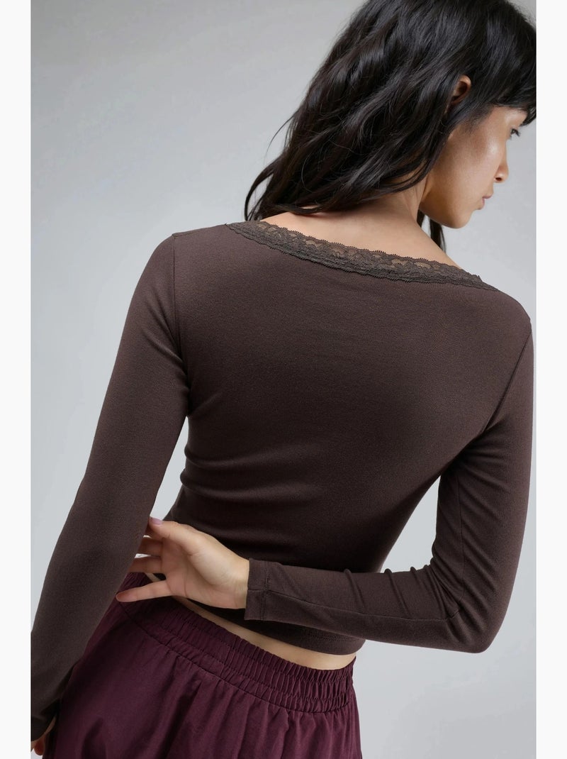 Slim-fit v-halsblouse met kanten detail busem Donkerbruin - Kiabi