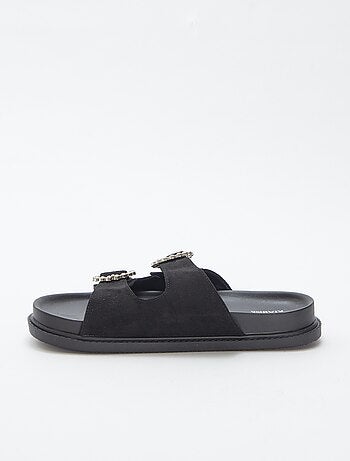 Slippers met twee bandjes met stras