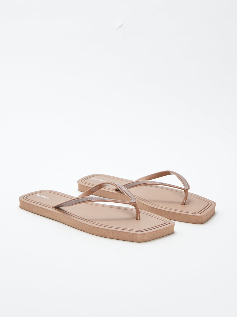 Slippers met vierkante neus en glanzende details BRUIN - Kiabi