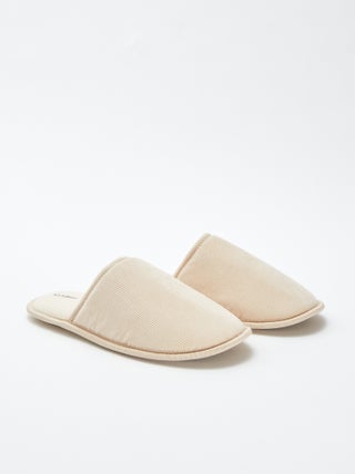 Sloffen van velours