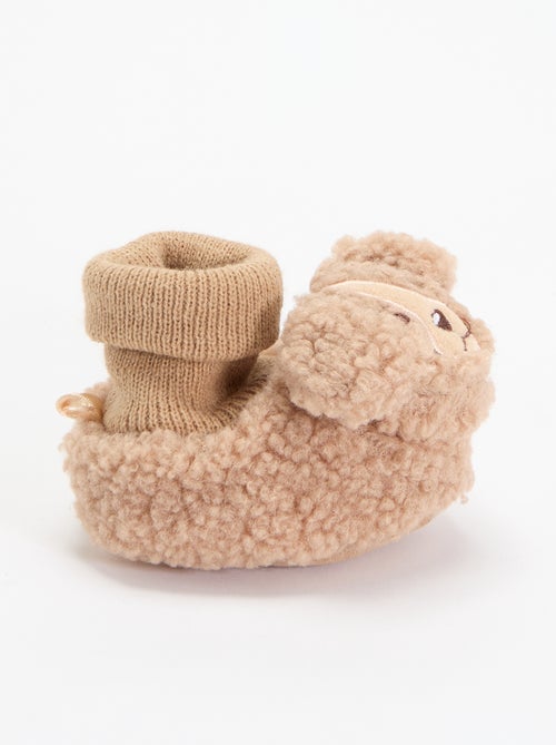 Slofjes met schapenvachteffect en dierenkop - Kiabi Slofjes met schapenvachteffect en dierenkop - Kiabi