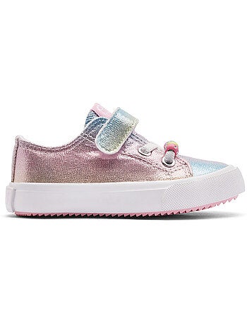 Sneakers conguitos bajas arcoíris
