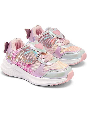 Sneakers conguitos estampado mariposa
