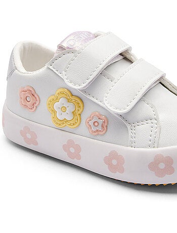 Sneakers conguitos flores autoadherente