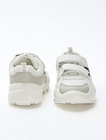 Sneakers met dikke zool