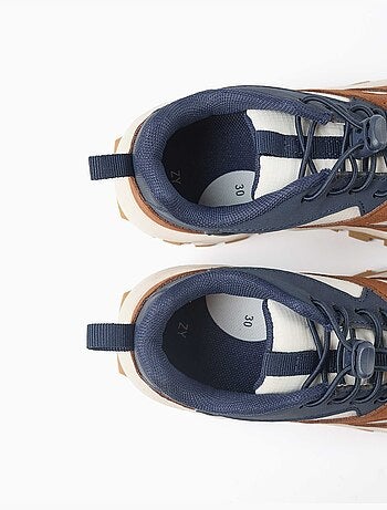 Sneakers met toggle-sluiting superlight runner