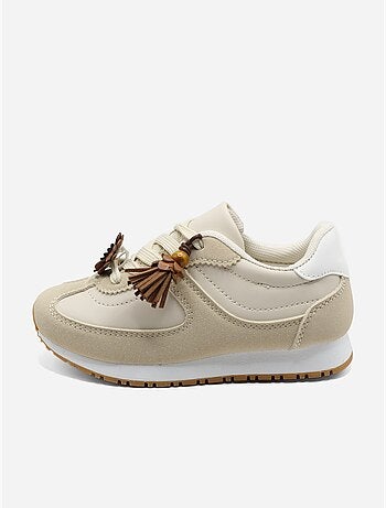 Sneakers met veters