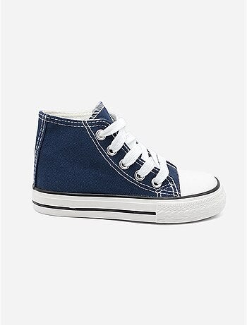 Sneakers met veters
