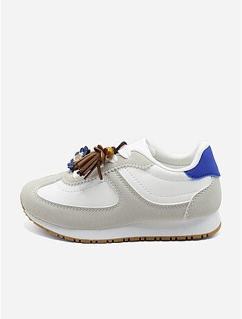 Sneakers met veters