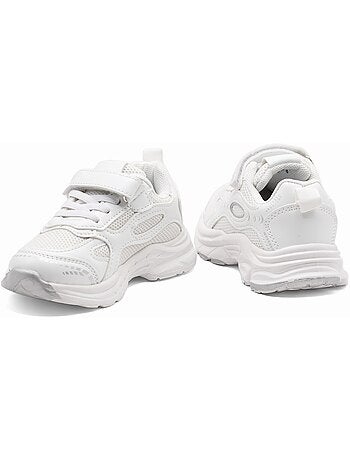 Sneakers met veters
