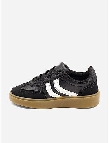 Sneakers met veters