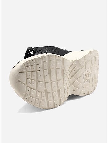 Sneakers met veters