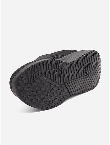 Sneakers om aan te trekken