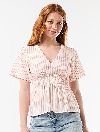 Soepele blouse met uitlopend model