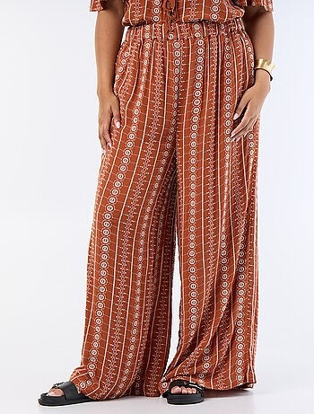 Soepele broek met borduursels