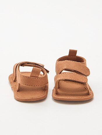 Soepele sandalen met 2 bandjes