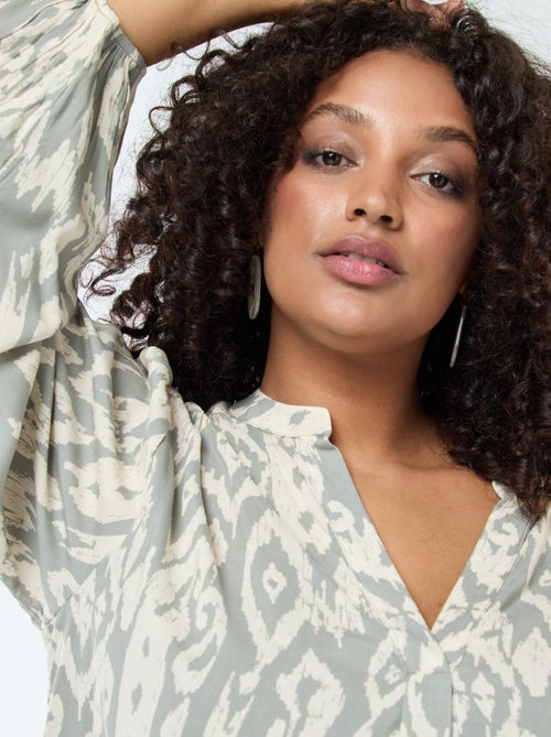 Soepelvallende top met maokraag en all-over motiefje - Kiabi