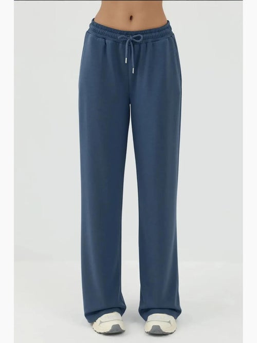 Soft modal touch sweatpants met wijde pijpen hiccup - Kiabi Soft modal touch sweatpants met wijde pijpen hiccup - Kiabi