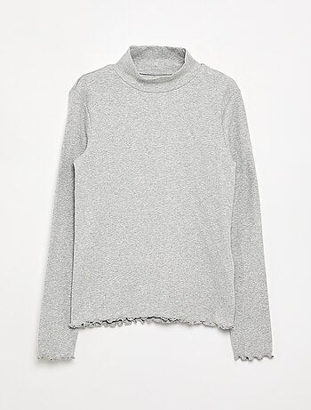 Sous-pull uni avec finitions ondulées