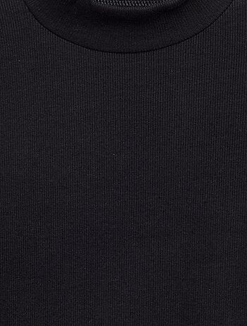 Sous-pull uni avec finitions ondulées