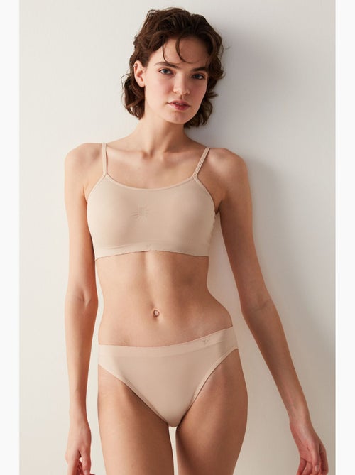 Soutien-gorge basique rembourré sans couture sans armatures penti - Kiabi Soutien-gorge basique rembourré sans couture sans armatures penti - Kiabi