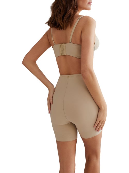 Soutien-gorge préformé décolleté profond curves - Kiabi Soutien-gorge préformé décolleté profond curves - Kiabi