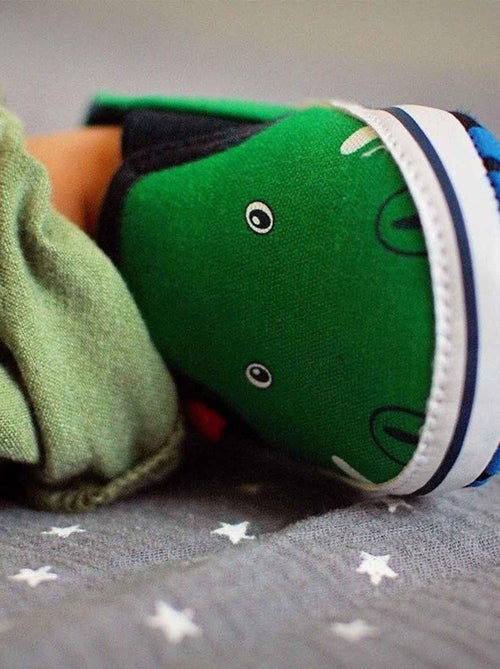 Soxo | chaussons doux pour bébé crocodile - Kiabi Soxo | chaussons doux pour bébé crocodile - Kiabi