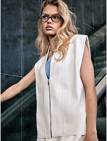 Sportief vest met dubbele zachte voorkant rits in beige kleur