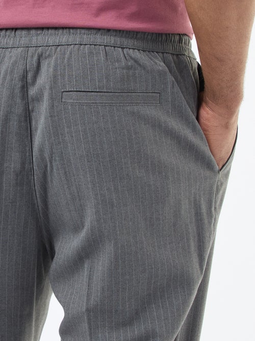 Stadse broek met fijne strepen - Kiabi