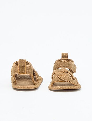 Stoffen sandalen met gekruiste bandjes