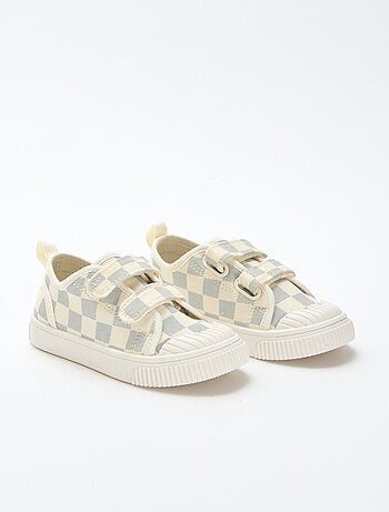 Stoffen sneakers met dambordprint