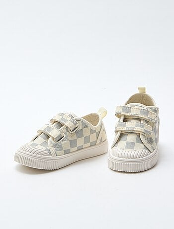 Stoffen sneakers met dambordprint